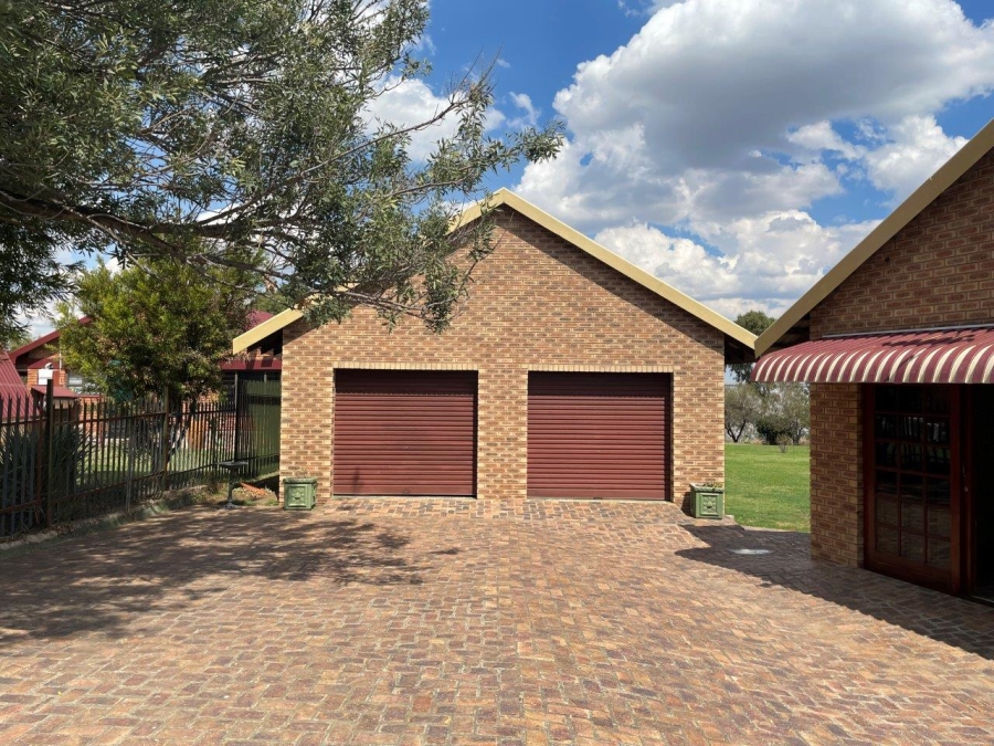 3 Bedroom Property for Sale in Metsimaholo Free State